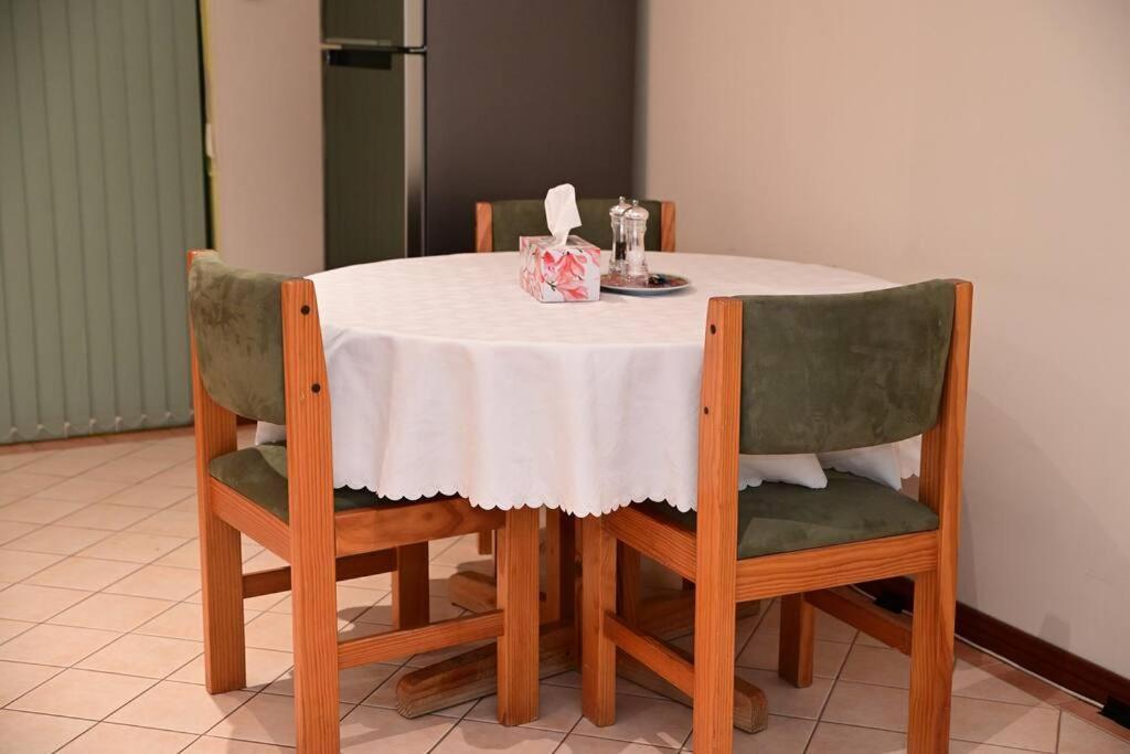 Spacious Studio In Alicesprings Queenbed+Ksairbed Alice Springs Exteriör bild