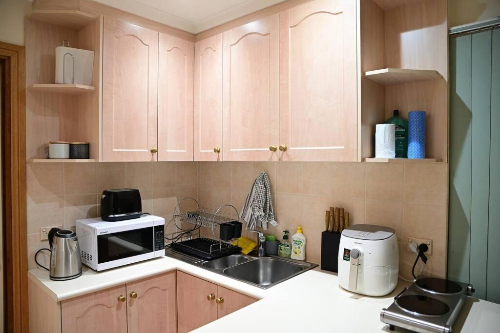 Spacious Studio In Alicesprings Queenbed+Ksairbed Alice Springs Exteriör bild